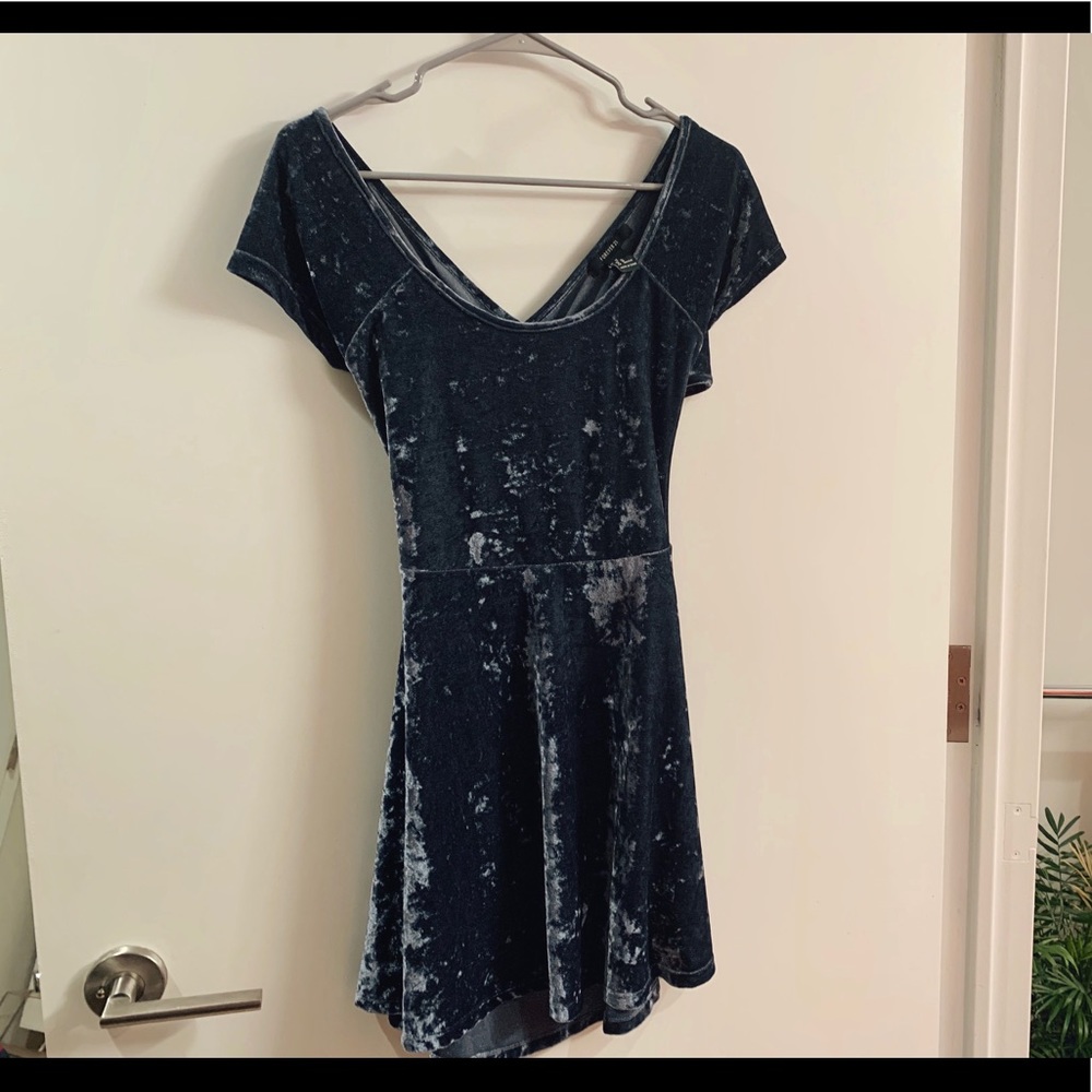 Blue velvet dress, size medium